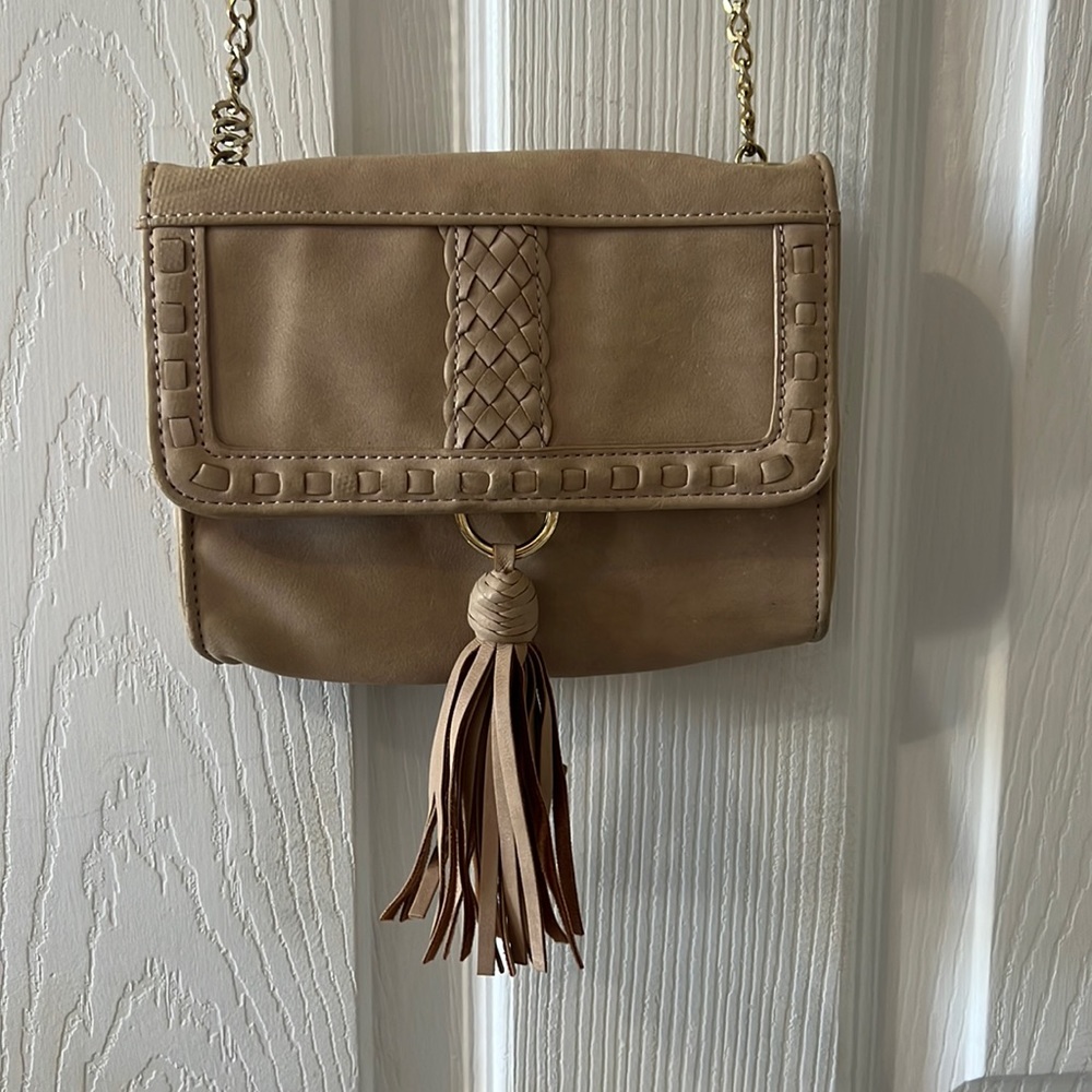 Nude crossbody